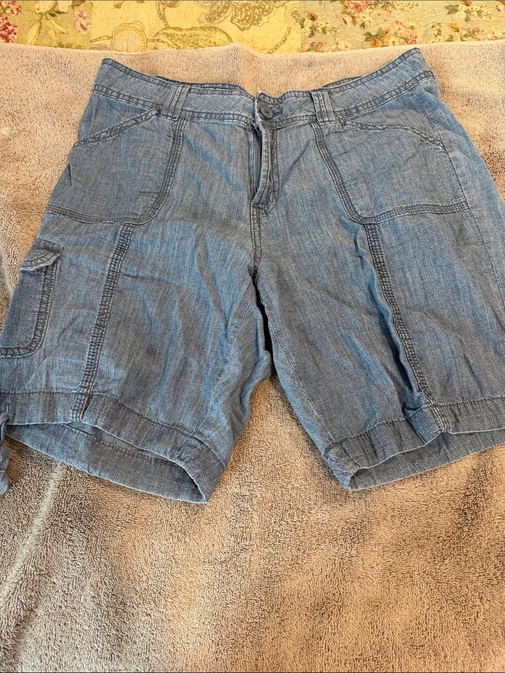 St. John's Bay Women's Light Blue Lightweight Denim Cargo Shorts
